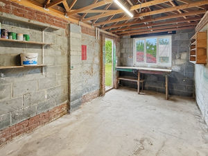 Photo 17- click for photo gallery